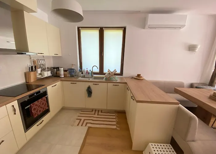 Pm Services Semiramida *